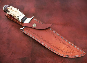Custom Handmade Damascus Steel Stunning Hunting Knife with Amazing Stag Horn Handle