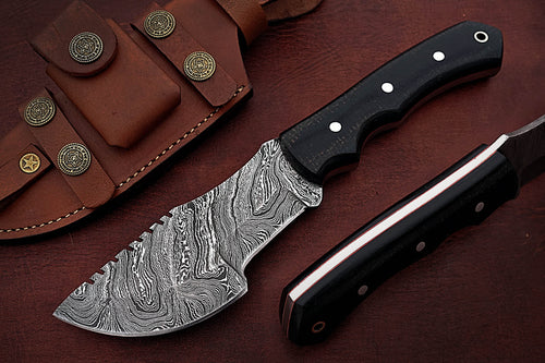 Custom Handmade Damascus Steel Amazing Tracker Knife with Beautiful Black Micarta Handle