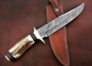 Custom Handmade Damascus Steel Amazing Hunting Knife with Beautiful Stag Horn Handle