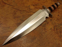Load image into Gallery viewer, Custom Hand Made D2 Steel Beautiful Dagger Knife with Bull Horn Handle