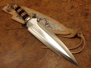 Custom Hand Made D2 Steel Beautiful Dagger Knife with Bull Horn Handle